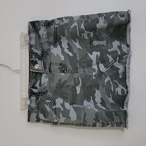 Justice Distressed Raw Edge Camo Skorts 10